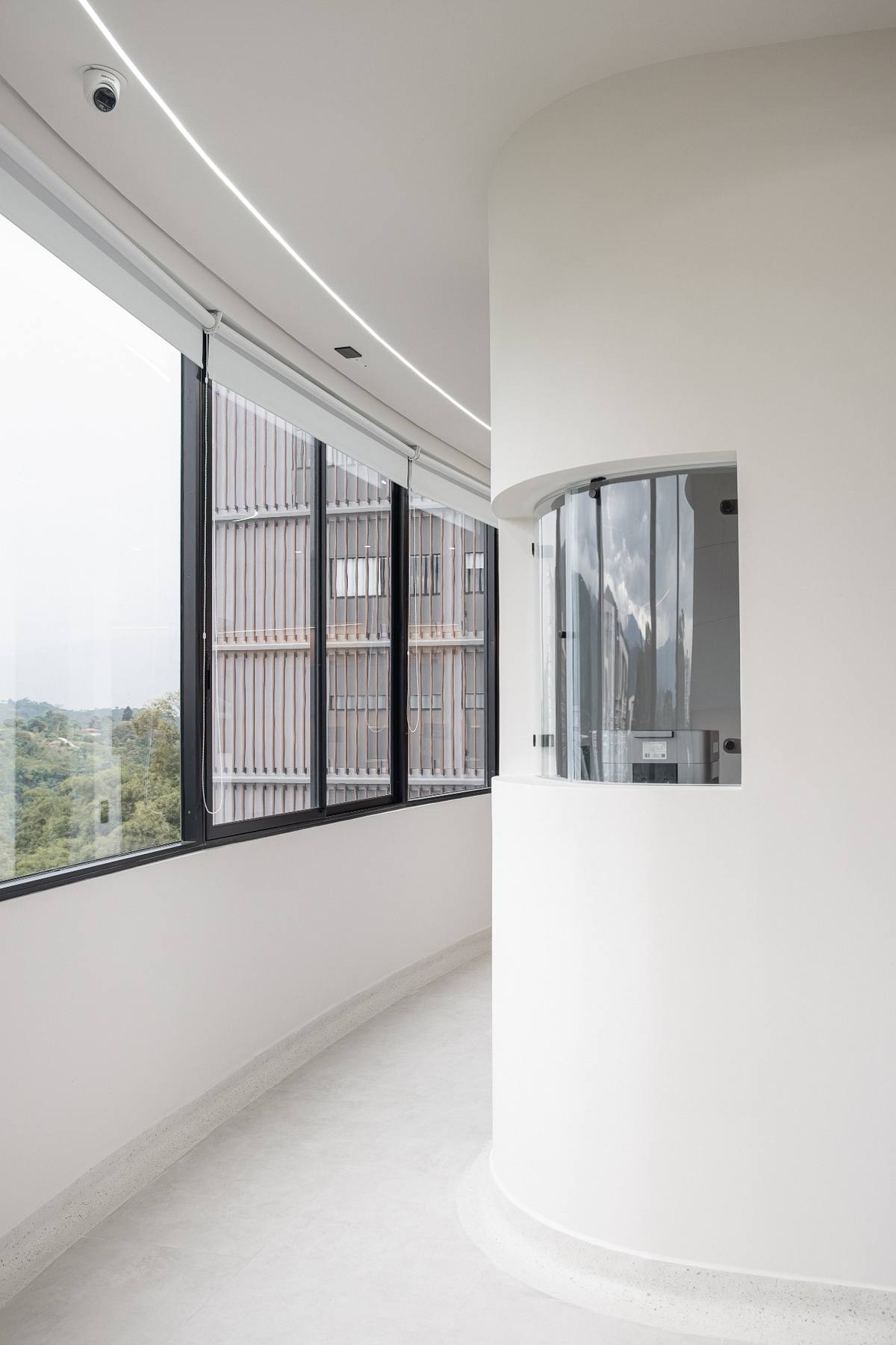 Consultorio MQ — Pasillo