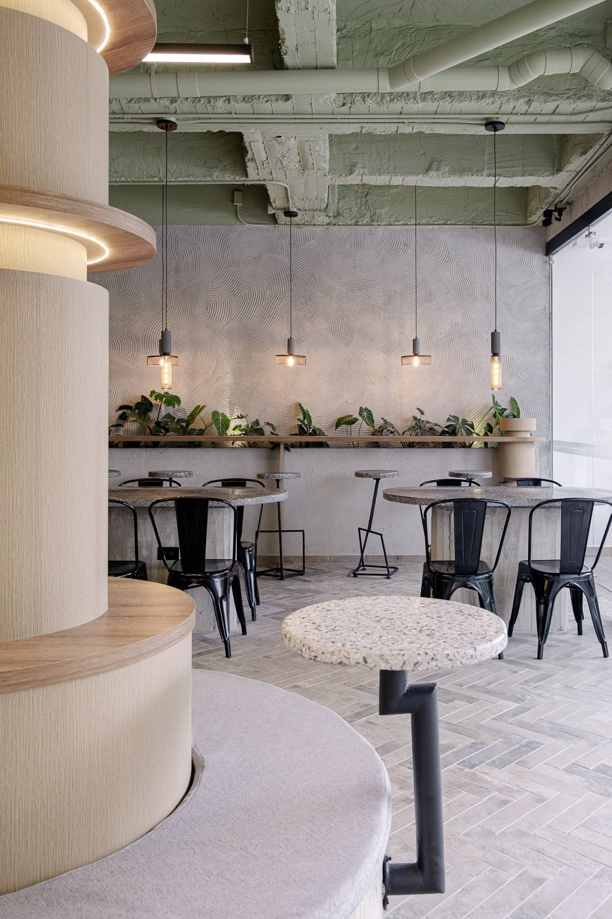 Bloom Garden — Columna